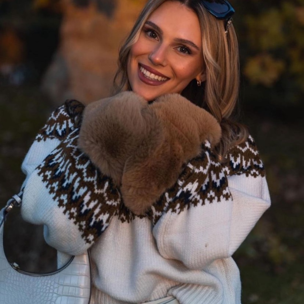 GORGEOUS ZARA NWT Jacquard Faux Fur Sweater - Picture 7 of 16